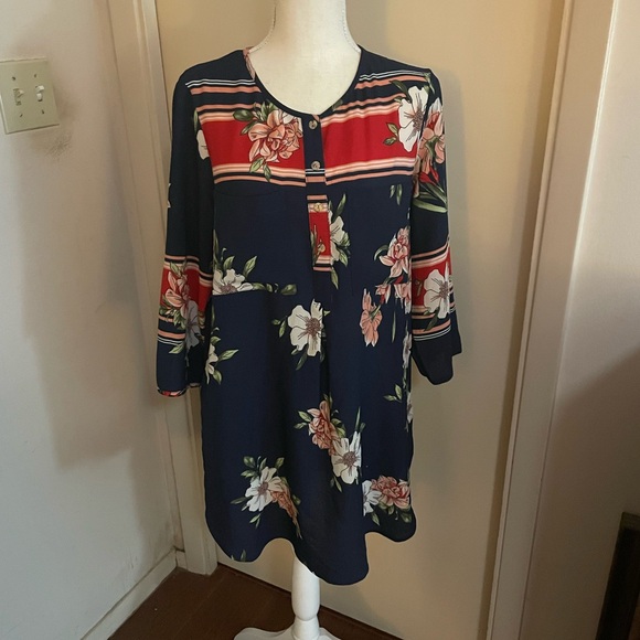 Anthropologie Fig and Flower long Tunic blouse floral size medium front pockets - Picture 2 of 16